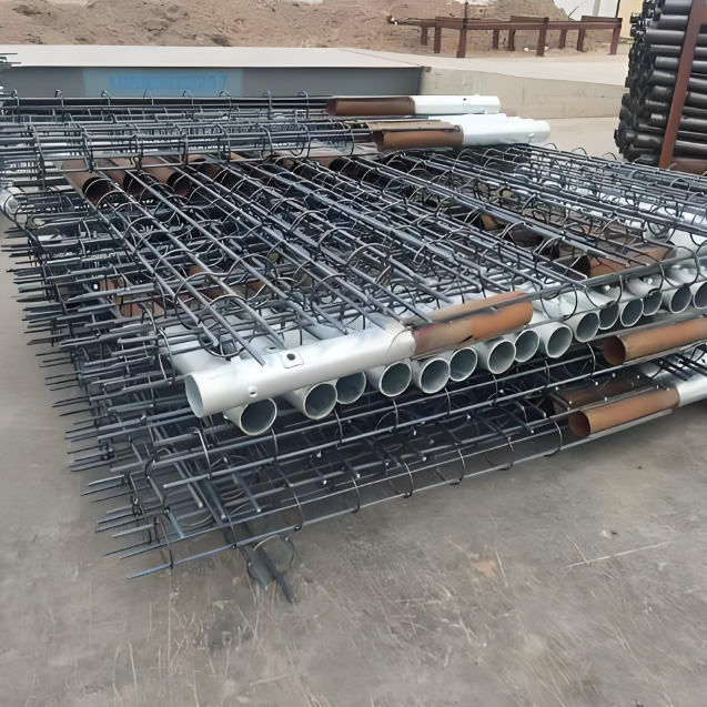 Tumpukan pipa spiral berdinding tipis
